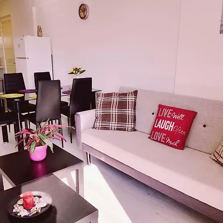 דירה Family Comfort 2 Bdrm Apts Near The Sea *