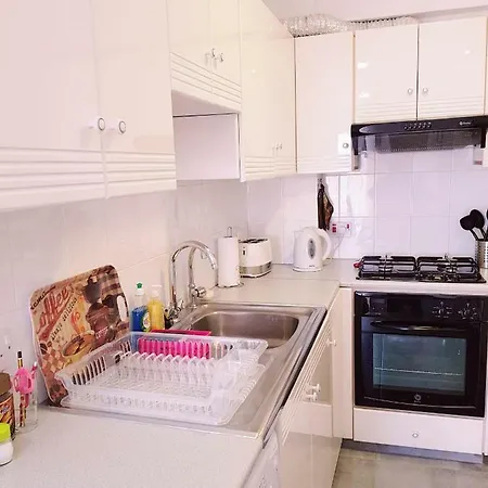 Family Comfort 2 Bdrm Apts Near The Sea شقة *