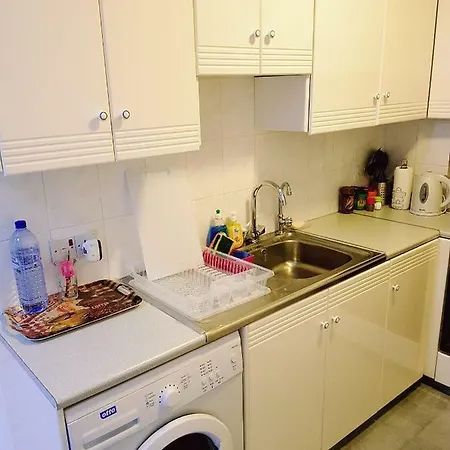 Family Comfort 2 Bdrm Apts Near The Sea *